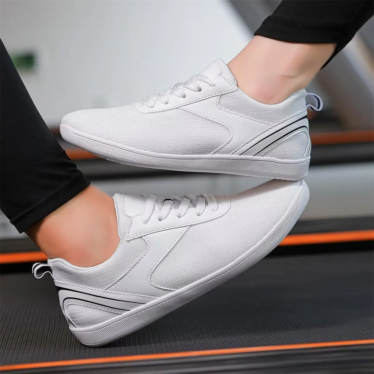 Men's Women's Concise Breathable Fabric Walking Shoes